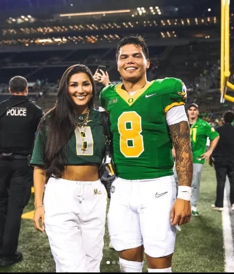 BẤT NGỜ: Zo Caswell, Vị hôn thê của cựu ngôi sao đội Oregon Duck, Dillon Gabriel, chiêu đãi công chúng bằng loạt ảnh bikini dây mảnh tuyệt đẹp — trời ơi, cô ấy quá nóng bỏng…