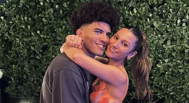 Yva Lauren’s Stunning Beach Photos Spark Viral Conversation