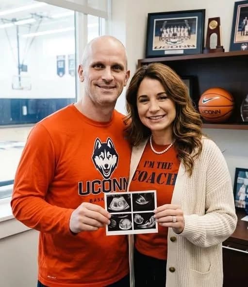 BABY NO. 3 ON THE WAY! Coach Dan Hurley & Wife Andrea Hurley Announce They’re Expecting – A New Recruit for the Hurley Household!