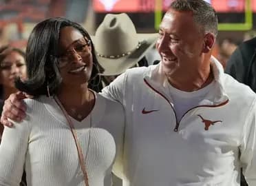 💔🚨 JUST MINUTES AGO: “We Can’t Stay Silent About This Anymore…” Steve Sarkisian and his wife stunned Texas Longhorns fans with an unexpected statement after revealing what has been happening behind the scenes — and their next words immediately sparked questions about what comes next for the couple...